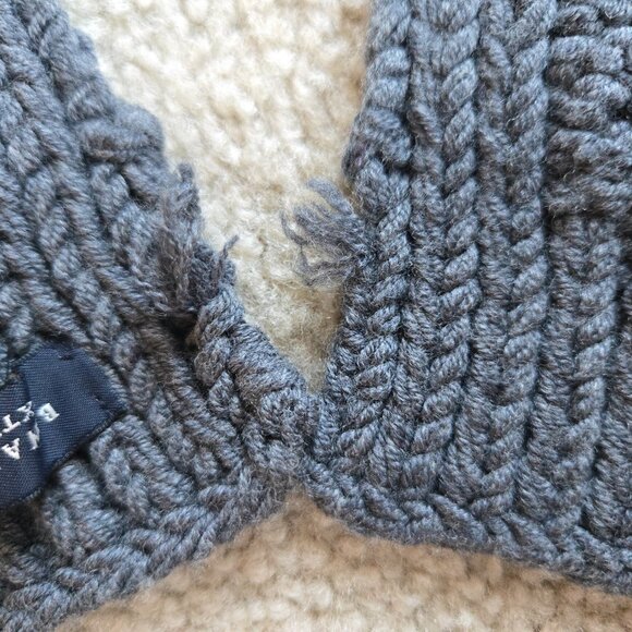 Banana Republic Merino Wool Chunky Cable Scarf with POCKETS - Picture 5 of 9